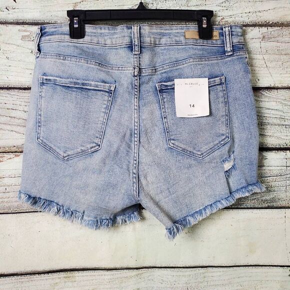 Ms. Cello Women’s Curvy Distressed High Rise Jean Shorts Size 14 Light Blue - Picture 3 of 9